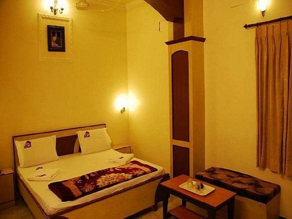 Metro Altis Lodge Erode Kültér fotó