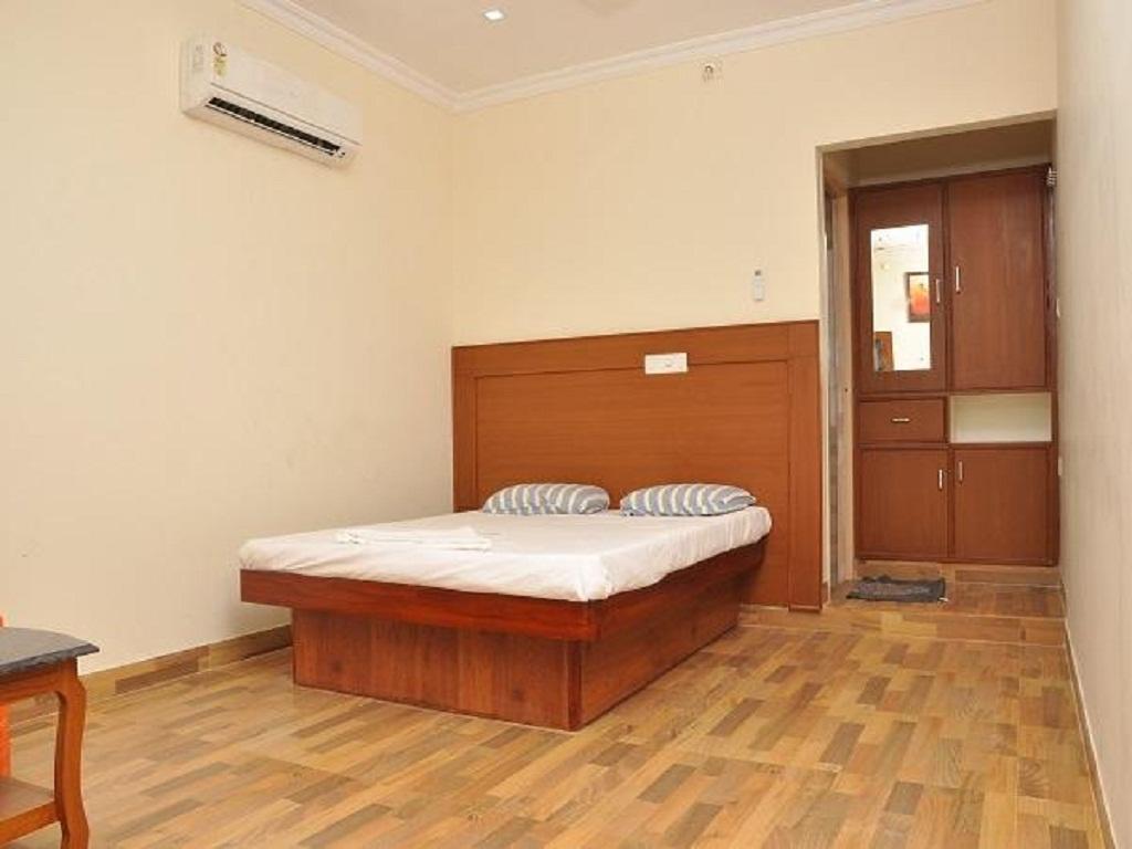 Metro Altis Lodge Erode Kültér fotó