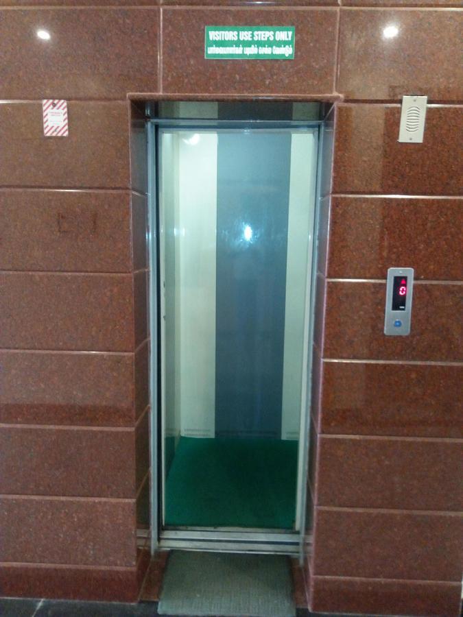 Metro Altis Lodge Erode Kültér fotó